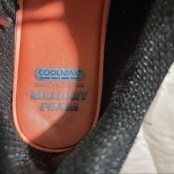 Fila CoolMax Memory Foam Sneakers - Picture 9 of 9